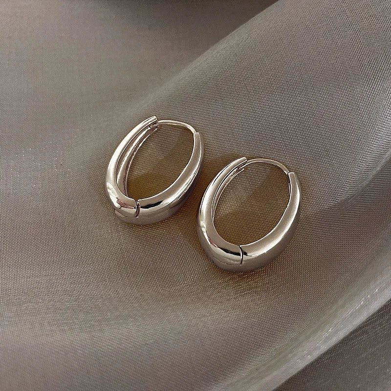 Boucles d’Oreilles Créoles – Métal Élégant