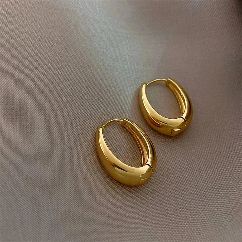 Boucles d’Oreilles Créoles – Métal Élégant