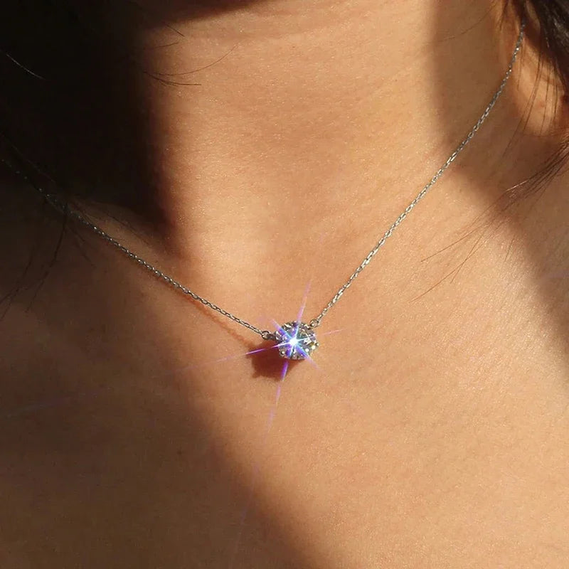 Collier Pendentif Zircon Rond – Élégance