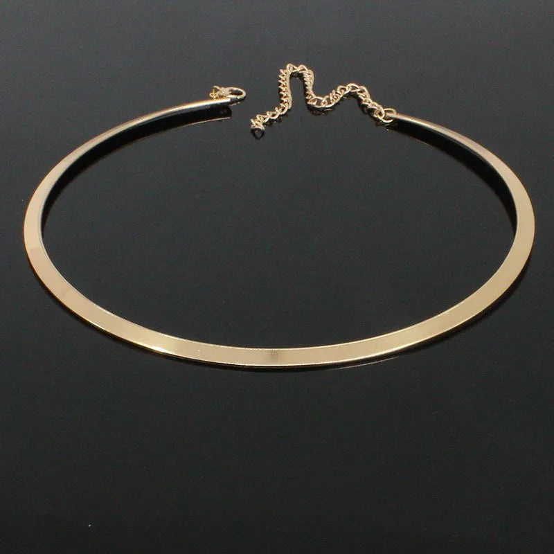 Collier Torque Gothique – Métal Élégant