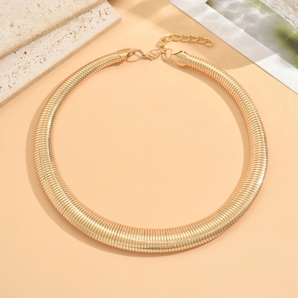 Collier Torque Épais – Acier Vintage
