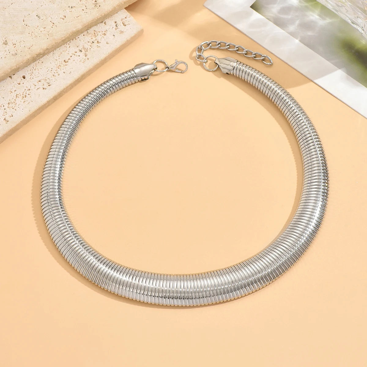 Collier Torque Épais – Acier Vintage